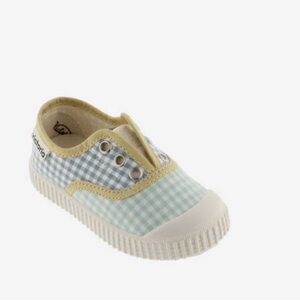 NWT. Victoria Shoes Classic Laceless Gingham Slip-On Sneaker, Size 28